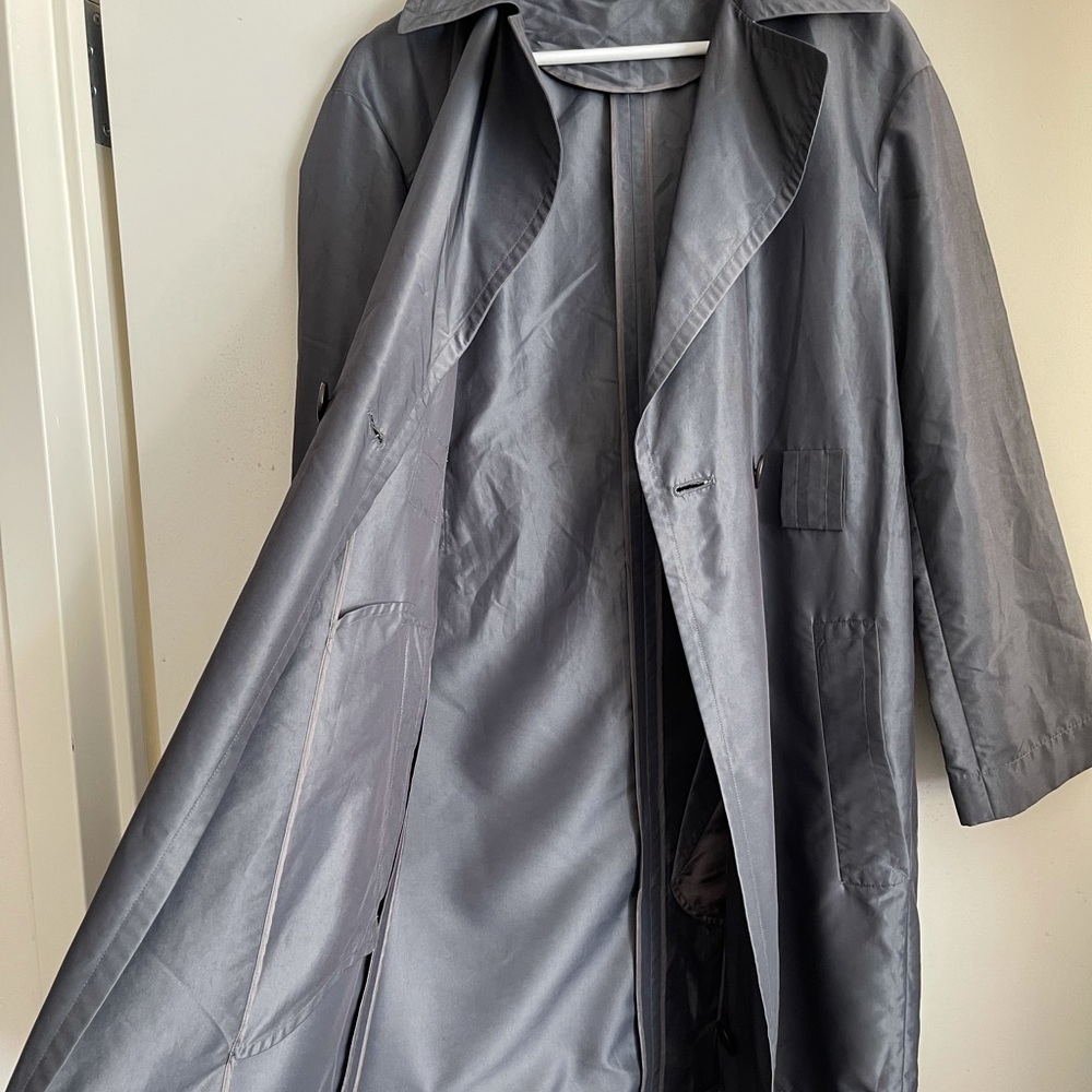 Akris Punto Lightweight Charcoal Trench Coat - Picture 3 of 6